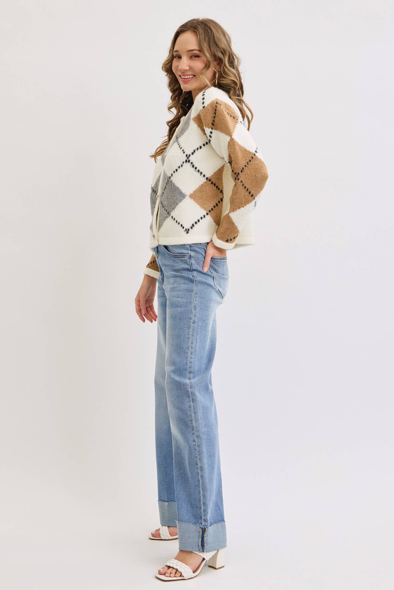 IVORY GREY COZY SOFT ARGYLE PATTERN SWEATER KNIT CARDIGAN for wholesale on Faire9