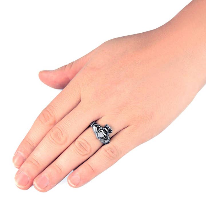 West Coast Jewelry – Großhandel Band/Stapelring – Polierter irischer Claddagh-Ring - Größe 6