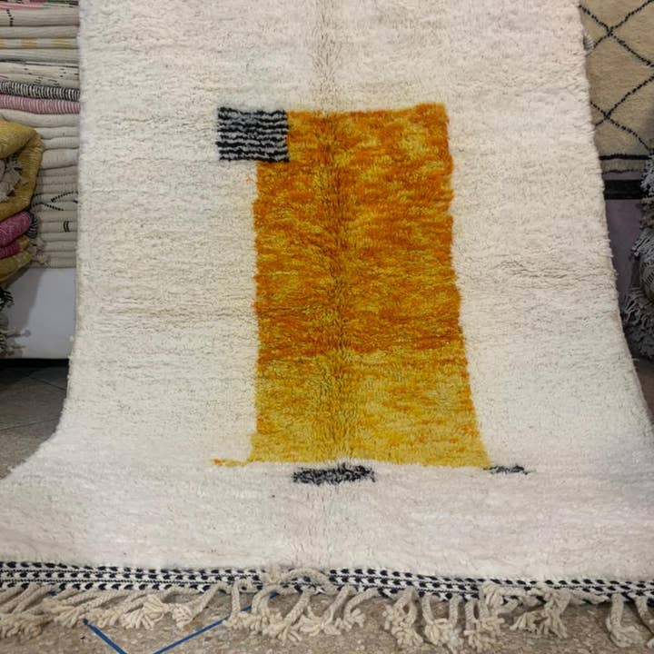 150 - 250 CM BENI OUARAIN VLOERKLEED 2169 MAROKAANS TAPIJT HANDGEMAAKT voor wholesale door Maroccarpets Poufs and pillows wholesale +31648976894