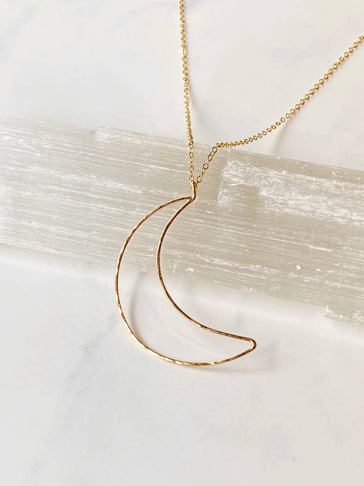 Collier en forme de croissant à superposition pour la vente par Bonnie Boardman Jewelry