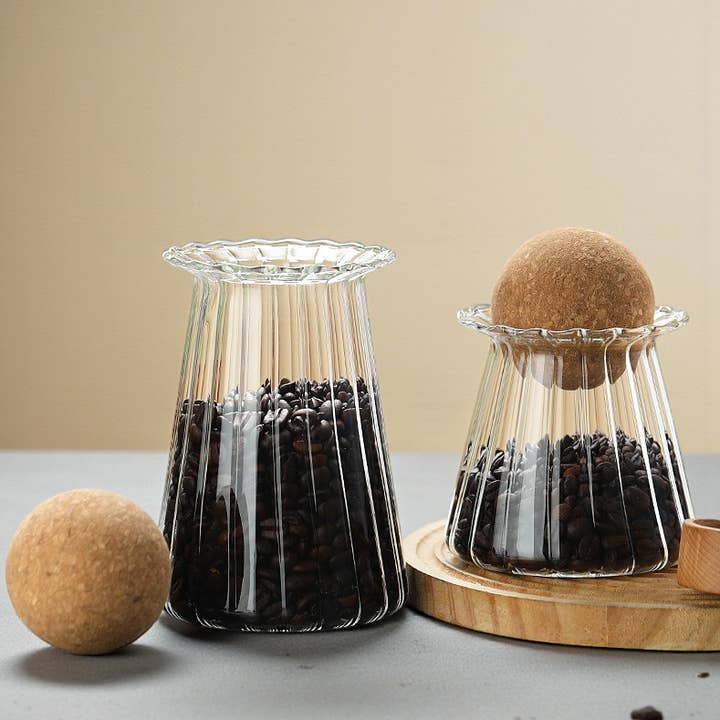 Bocal de rangement pour café en verre avec couvercle en liège pour la vente par Homerely (We Cover All Import Duties)