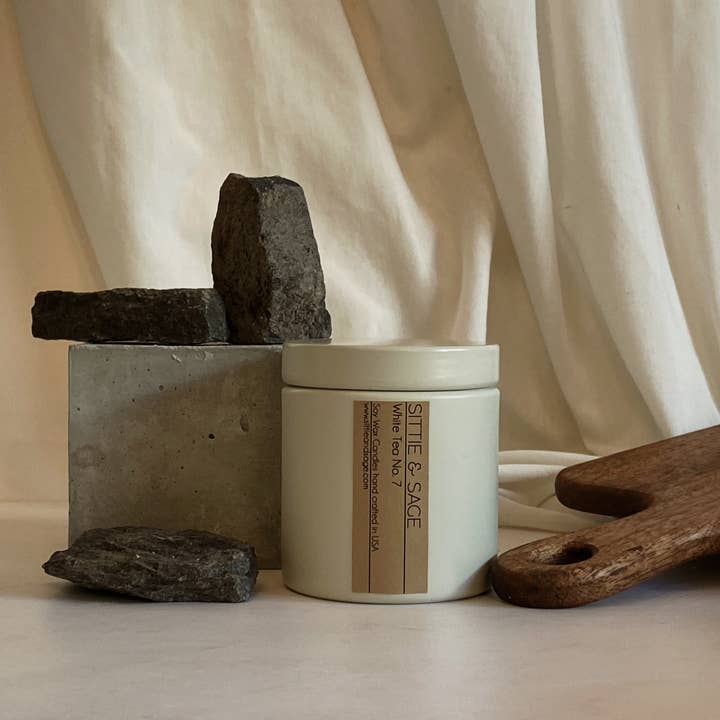 Candela al tè bianco n. 7 per la vendita all'ingrosso da parte di Sittie & Sage