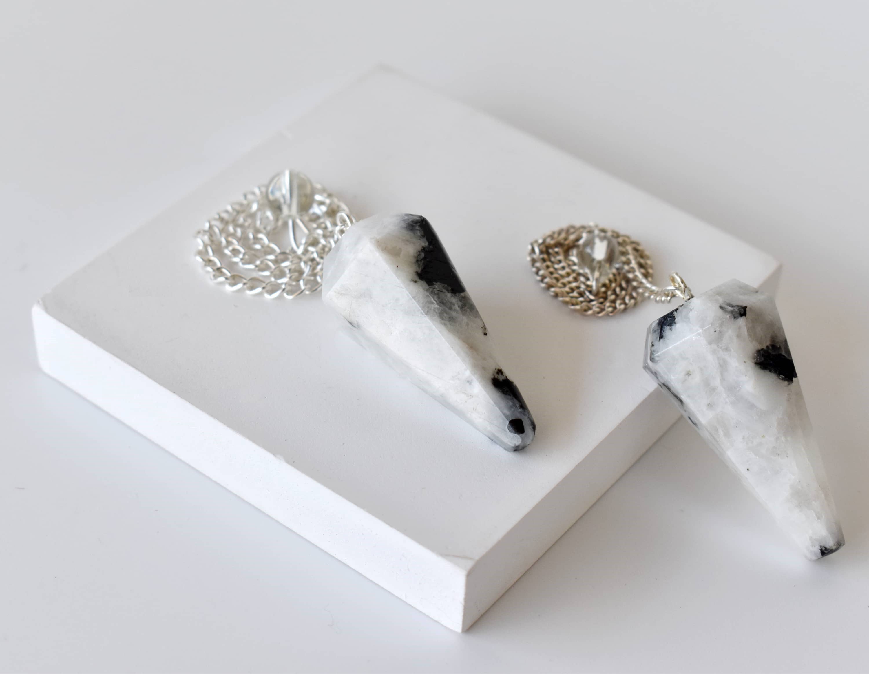 Soothing Crystals - Wholesale Spiritual Stone/Crystal - Dowsing Pendulum |Rainbow Moonstone Faceted Crystal Pendulum1