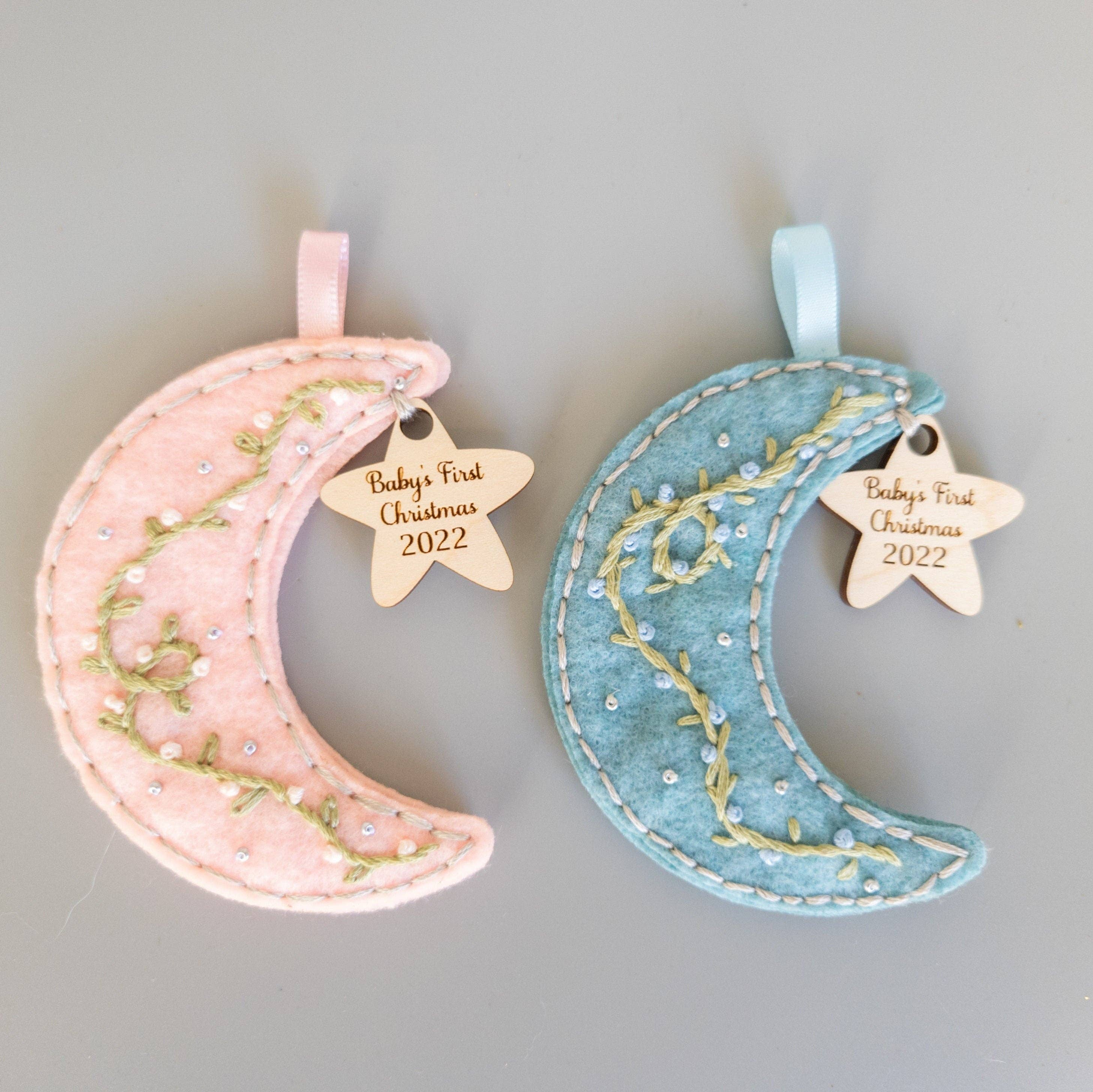 Shelfish Modern - Venta al por mayor Adornos - Adorno de Navidad bordado personalizado para bebés7