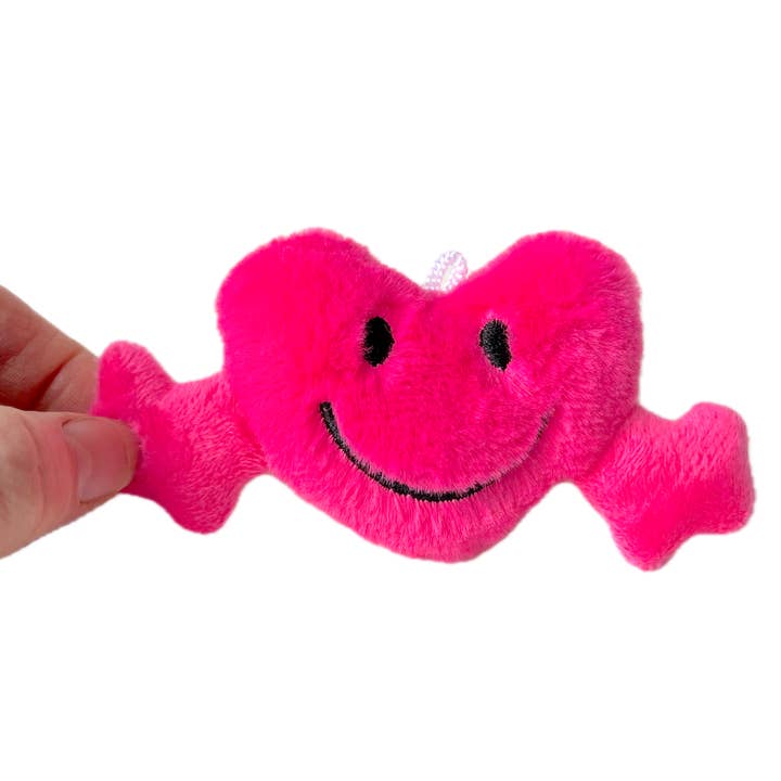 Mini llavero de peluche con cara sonriente y corazón abrazable para venta al por mayor de The Gifted Rat