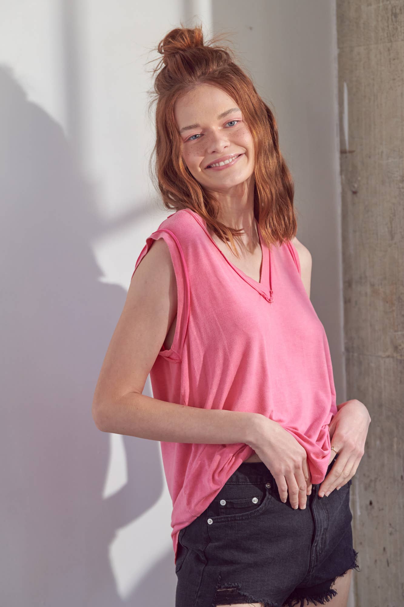 J.Her - Wholesale Tuniek - Dames - Met mineralen gewassen top zonder mouwen met V-hals HT40040