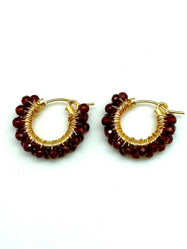 Aro con cuentas Diddi, granate para venta al por mayor de In2 design