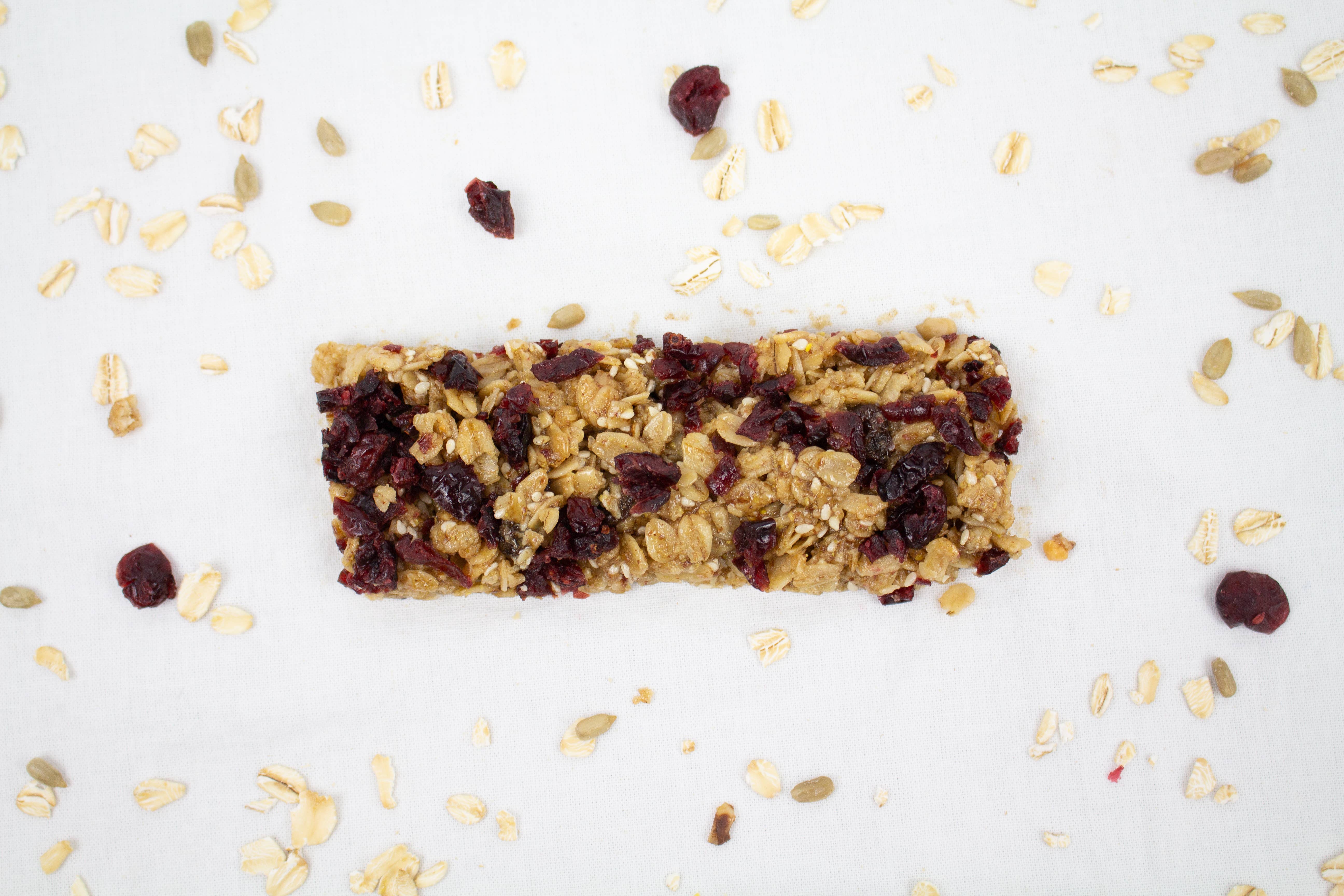 Lenka Craft Granola Bars - Wholesale Snack Bar - Berry Omega Granola Bar3