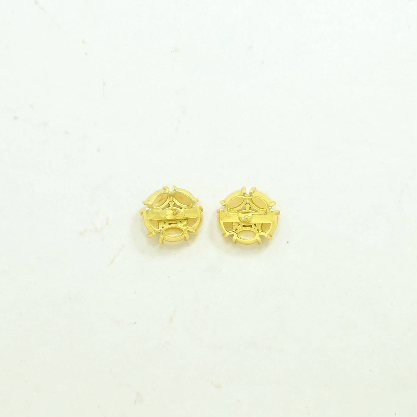 Schmuckoo Berlin - Wholesale Stud/Post Earrings - Briony Stud Earring Gold Plated - Natural Pearl4