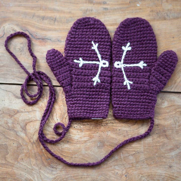 EKA – wholesale Mittens – Child – Handmade Hidden Snowflake Mittens For Children5