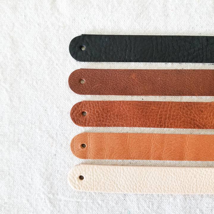 Crown Leatherworks - Wholesale Keychain - Unisex - Custom Leather Keychain | Your Logo Phrase Words or Design