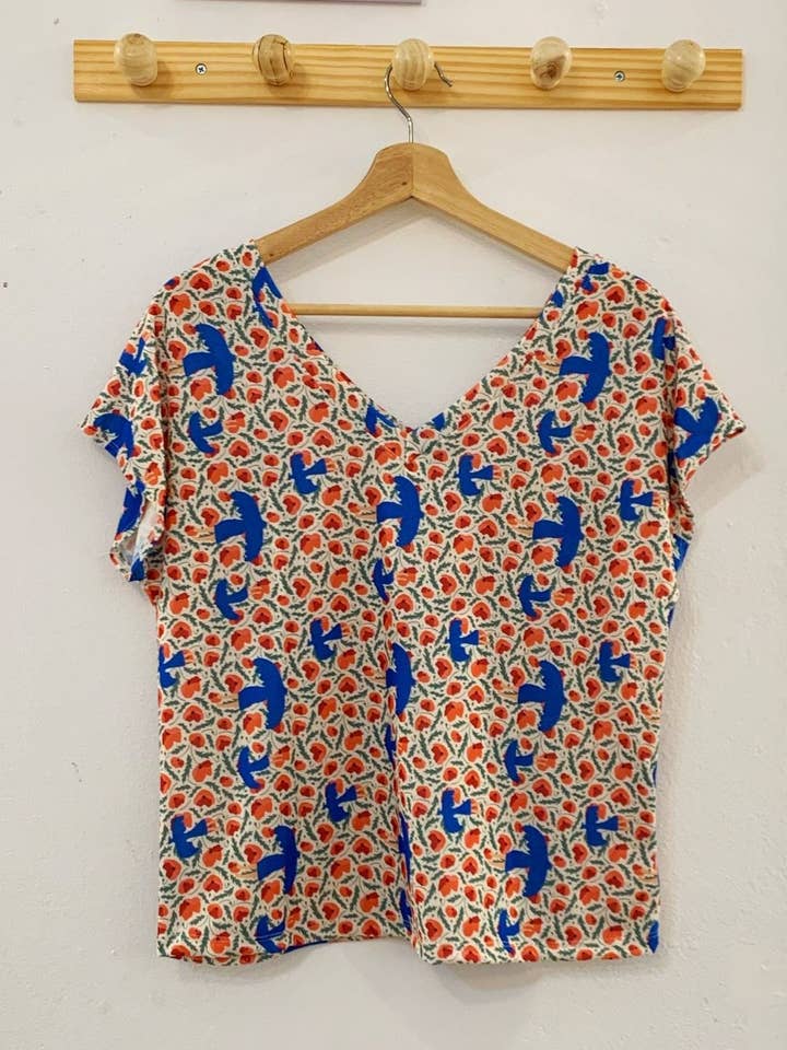 Cruz T-shirt - Print Poppies for wholesale by La Compiano