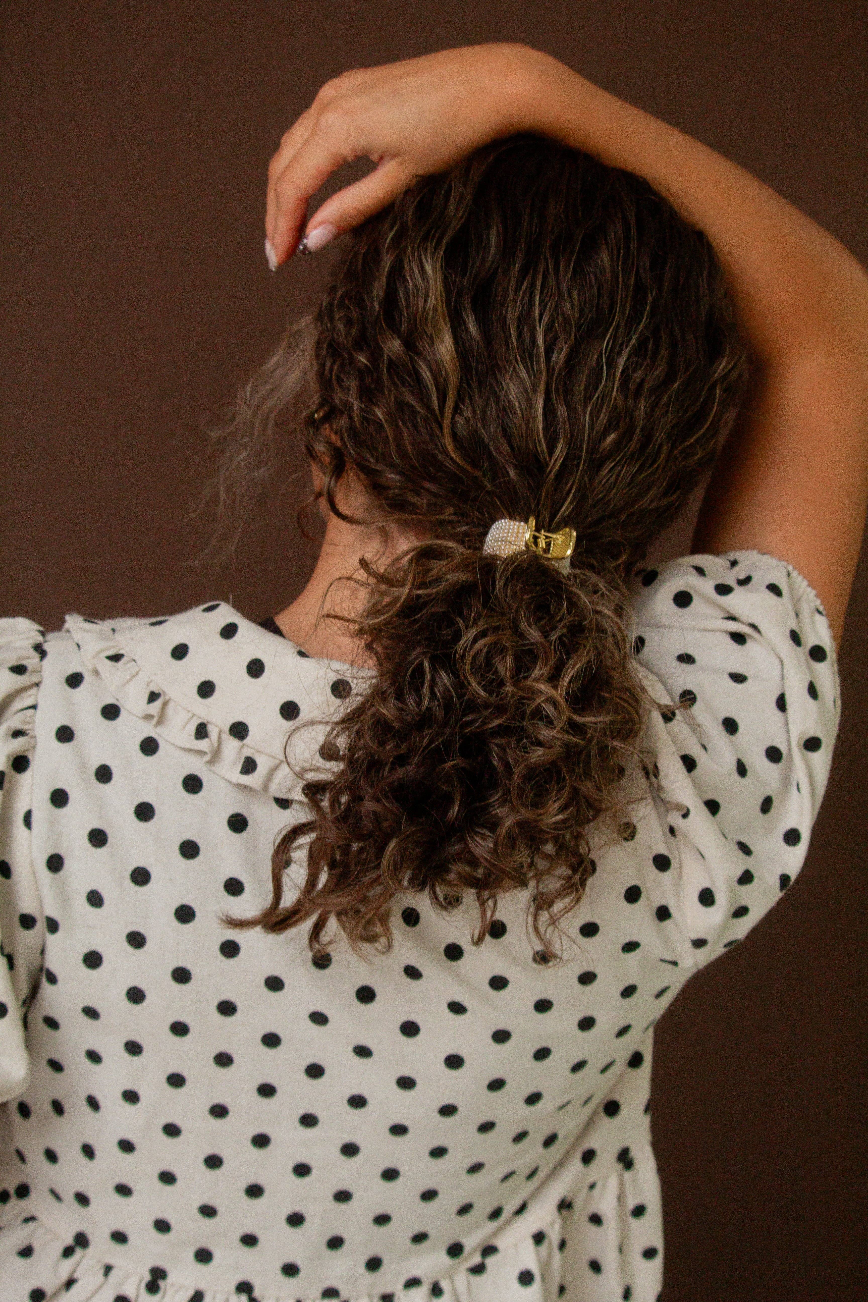 Shop Andi - Wholesale Hair Clip - Women's - Pearl Studded Ponytail Clip3