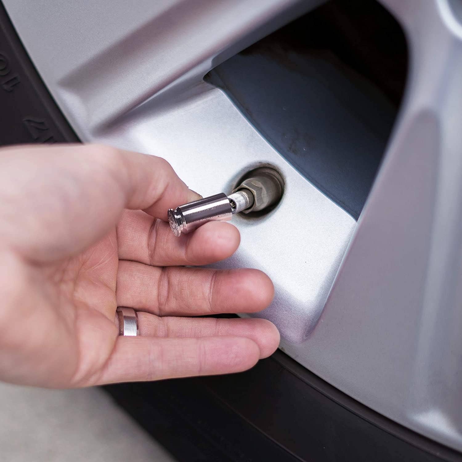 Old Southern Brass - Venta al por mayor Colgante decorativo para coche - Unisex - Tapones de neumático con carcasa real de calibre .40, vástago de válvula, juego de 44