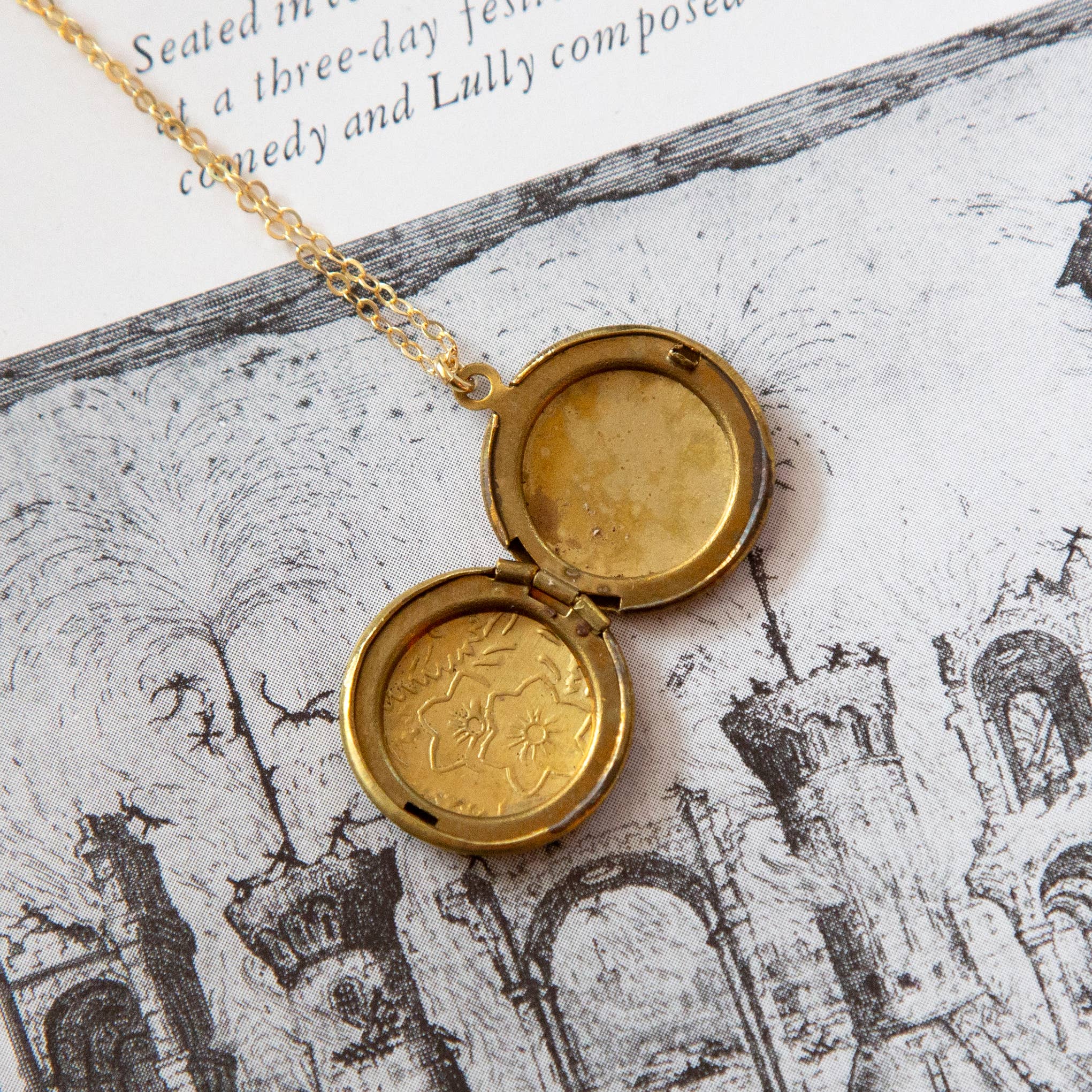 Kindred Objects - Wholesale Locket Necklace - Vintage Large Round Locket Necklace (Floral)1