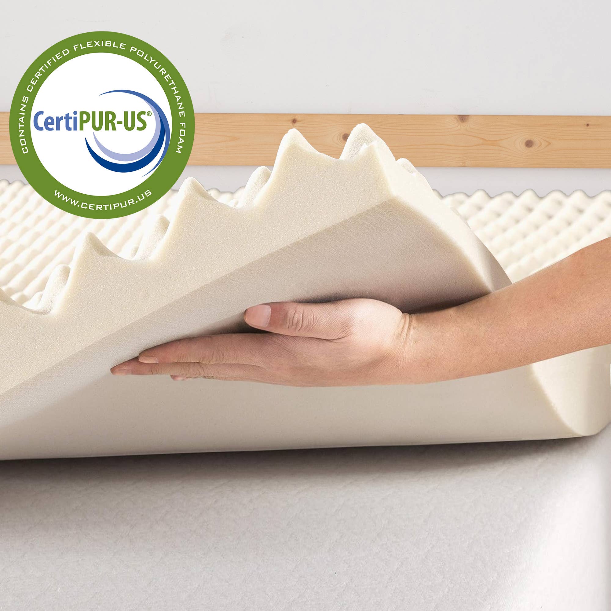 Beige Topper materasso in memory foam infuso di rame con superficie convoluta da 5 cm in vendita all'ingrosso su Faire6