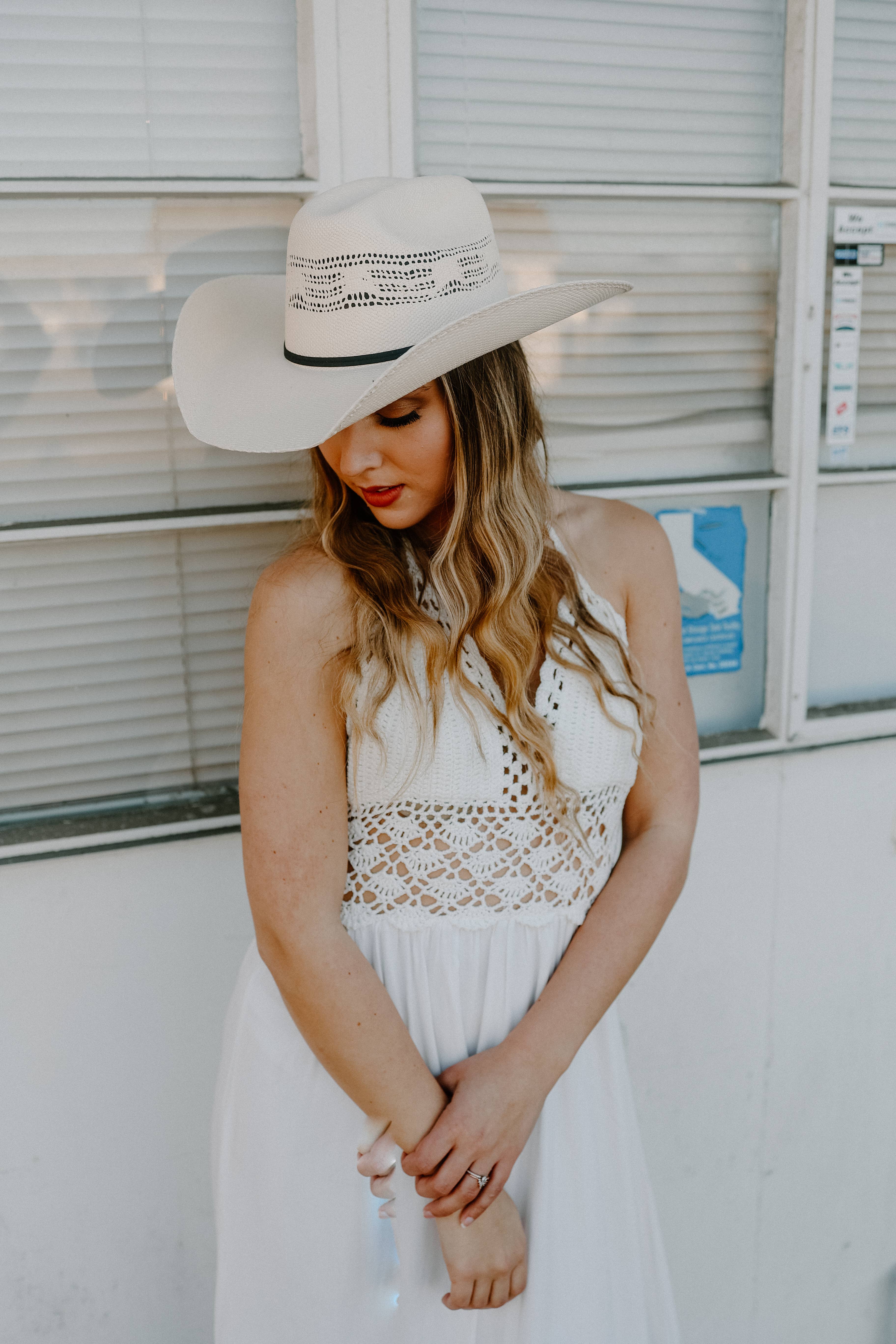 Creme Chapéu de Cowboy de Palha Ocidental - Estilo Bozeman | Tamanho Aberto 12 para venda a revendedores na Faire3