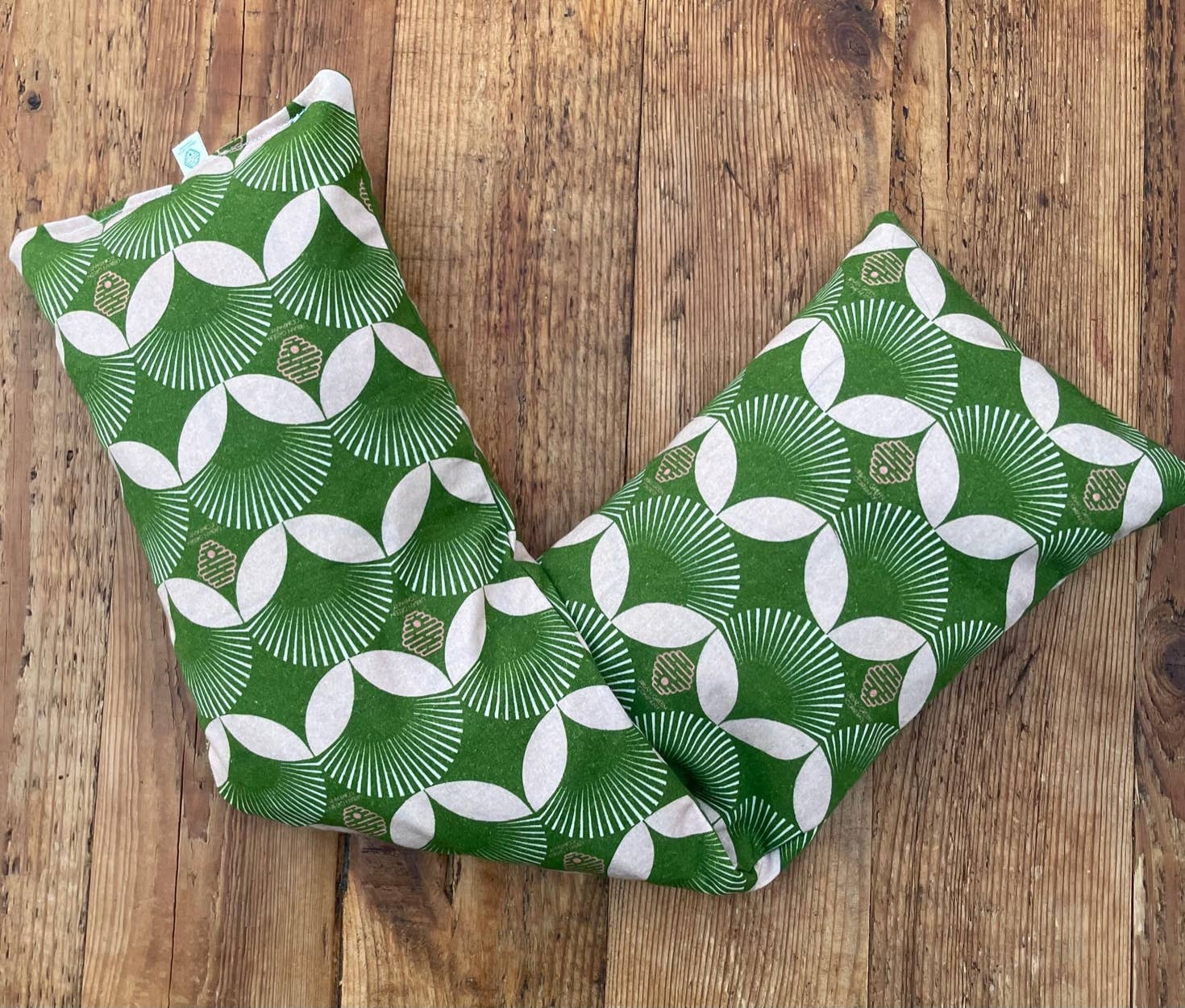 Urban Green Company - Wholesale Hot/Cold Compress - Cherry Stone neck and shoulder pack6