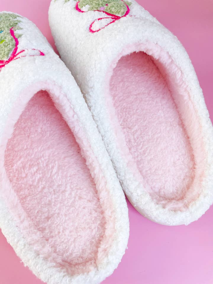 Rock Paper Scissors – wholesale Slippers – Women's – Pink Bow Christmas Tree Slippers - Adult - 4 sizes3