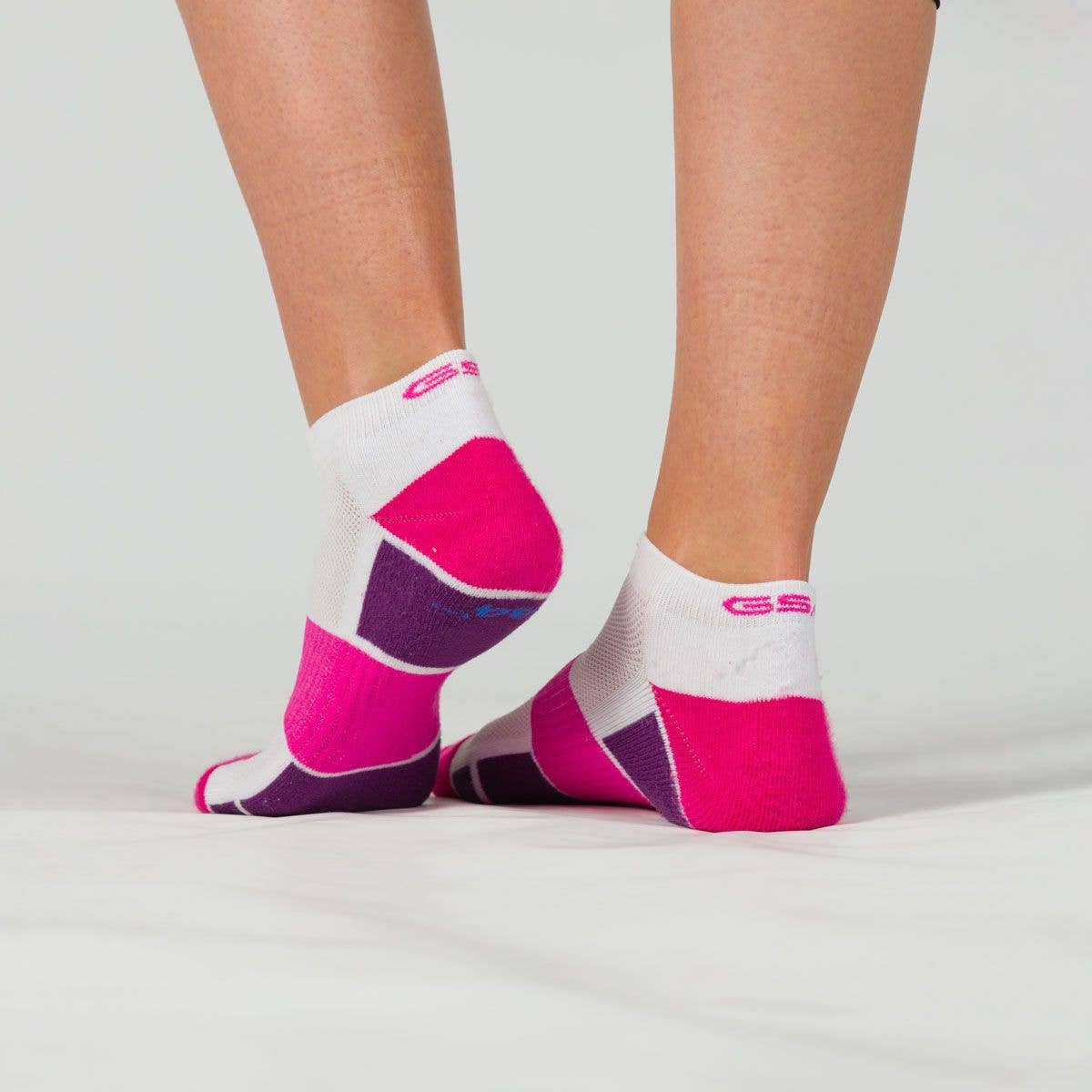 White Green Fuchsia Purple GSA 694 Extra Cushioned Performance Low Cut Socks / 3Pack for wholesale on Faire6