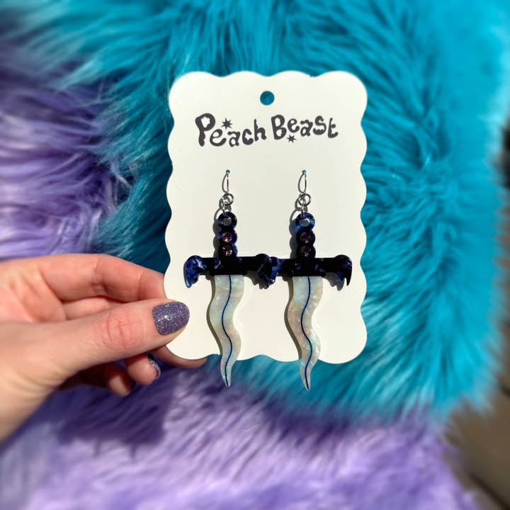 Peach Beast - Wholesale Dangle Earrings - Dagger Earrings