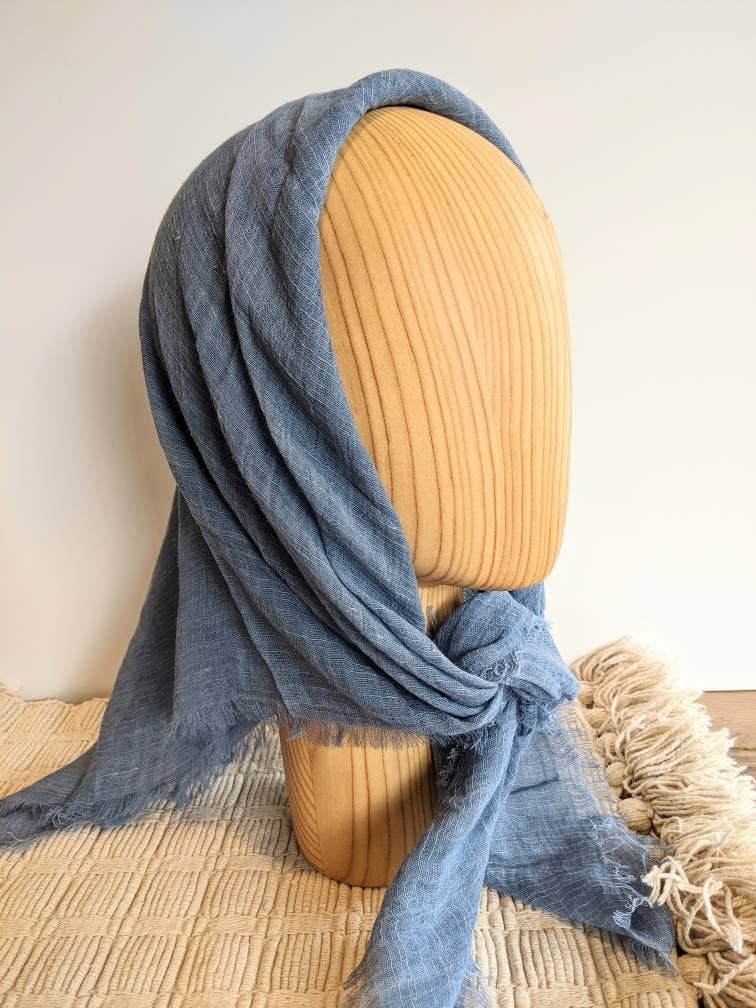 Apricot Ave – Großhandel Schal – Damen – Lainey Leinen-Schals – Einzigartige, handgefärbte Schals (32 x 32 cm)1