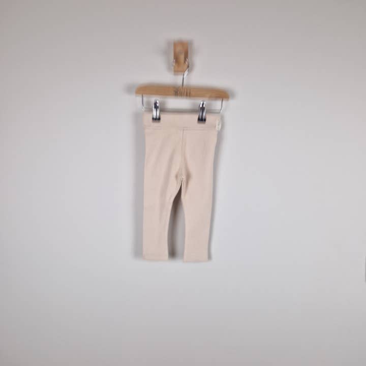 Vente d'échantillons - Leggings pour bébé en côtes biologiques pour la vente par Aneby