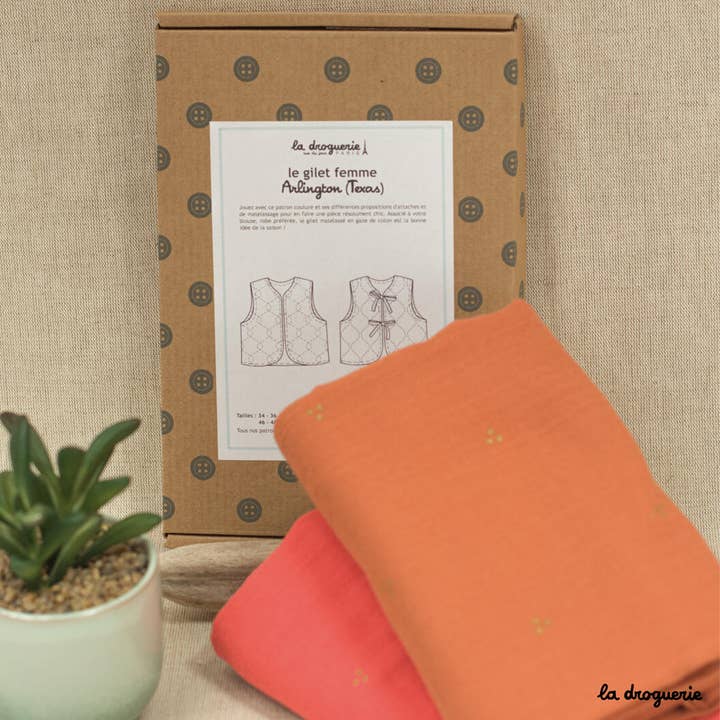 LA DROGUERIE – wholesale Sömnadskit – Mönster för quiltad väst för kvinnor Arlington3