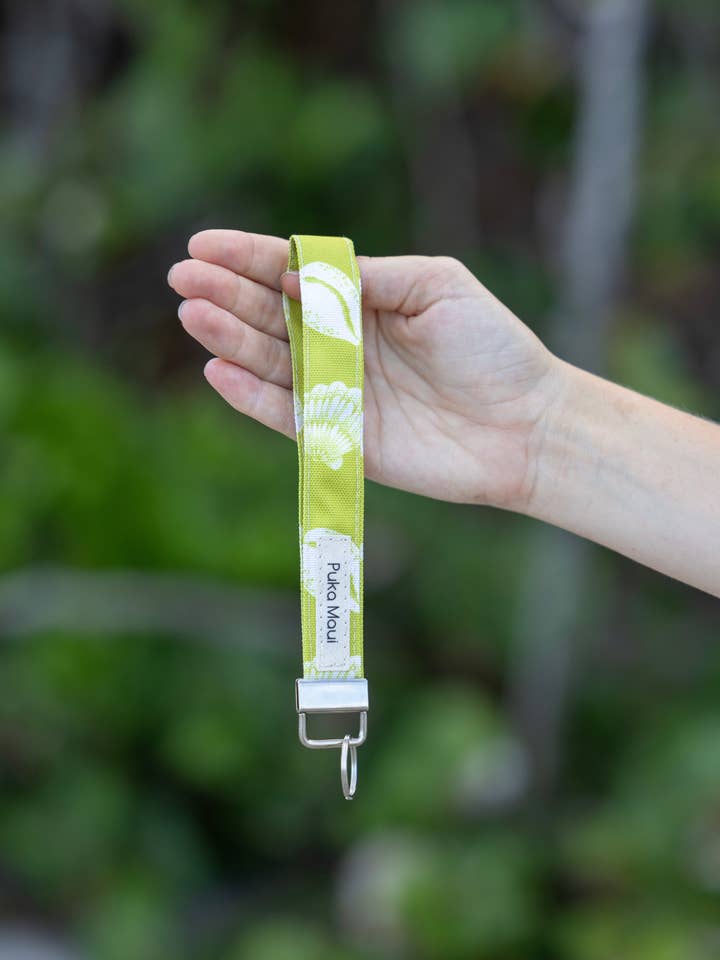 Margarita Shell Tide Keychain for wholesale by Puka Maui