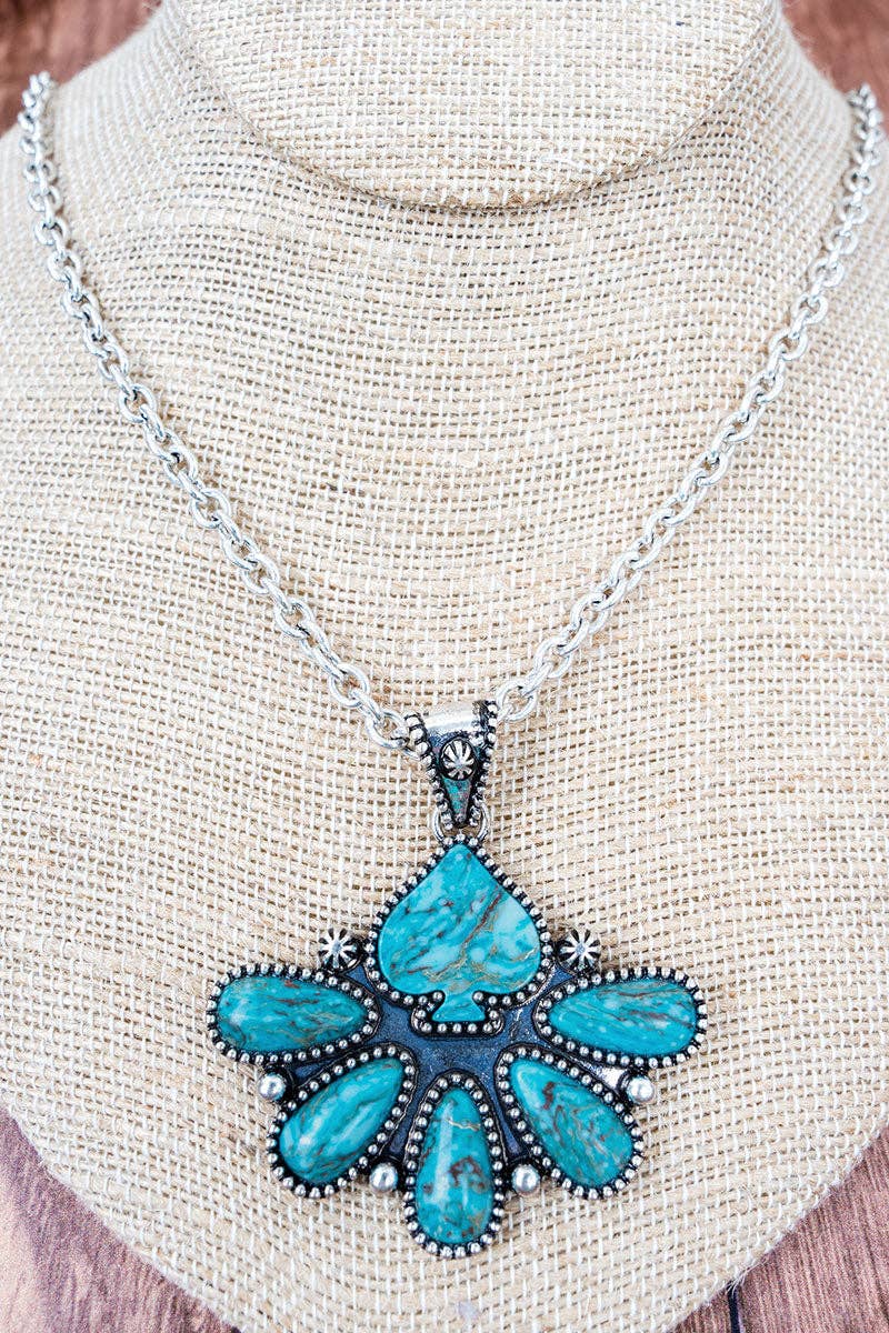 Wholesale Accessory Market - Wholesale Pendant/Charm Necklace - Turquoise Southwest Spade Silvertone Necklace