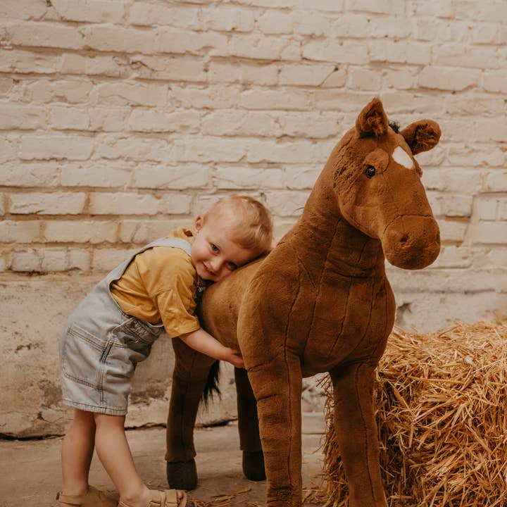 Bruin paard 80 cm en andere Paardenspullen wholesale inkopen. Gratis retourzendingen en een 60-dagen netto betalingstermijn op Faire.com trends op Faire.