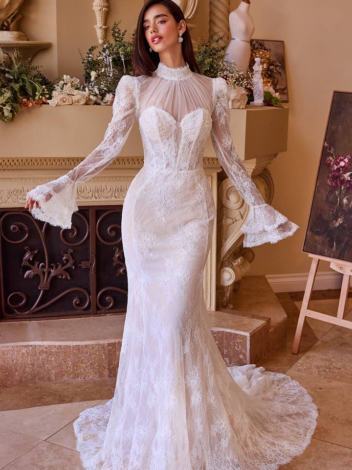 VESTIDO DE NOIVA VERSÍTIL DE RENDA AJUSTADA
por atacado de Ladivine by Cinderella Divine