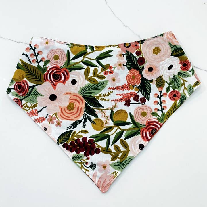 Rose den ganzen Tag Hund Bandana für den Großhandel von LunaBlu