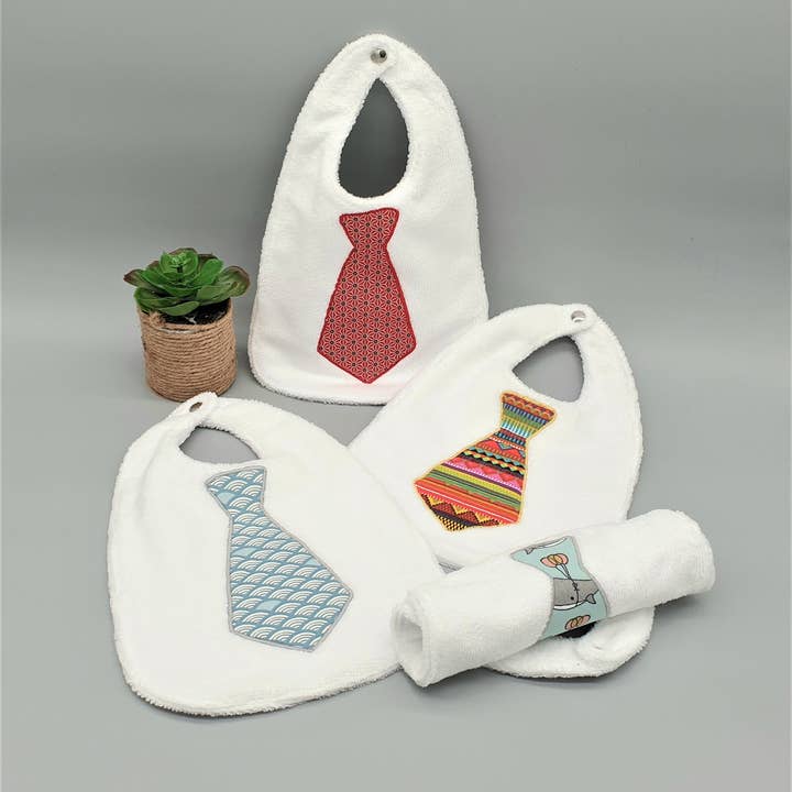 Bavaglino e cravatta ultra assorbenti per la vendita all'ingrosso da parte di Les Ateliers d’Éliléa