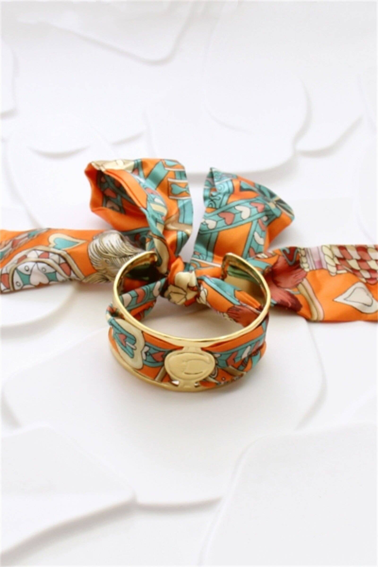 BELLISSIMA BIJOUX - Wholesale Bangle Bracelet - Golden Bangle Bracelet With Colored Silk Ribbon2
