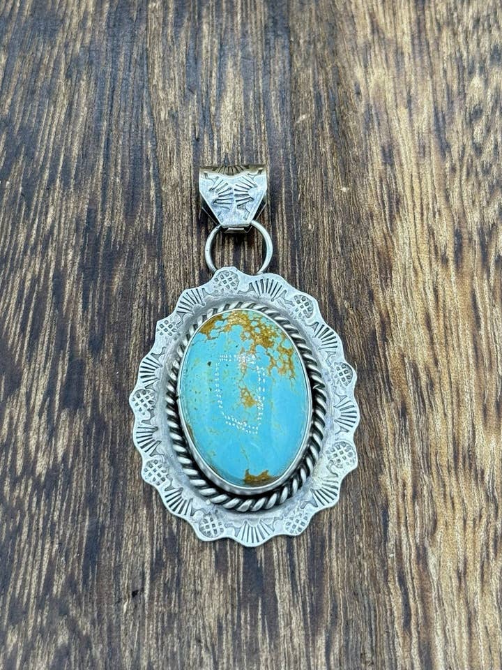 Navajo handgjord hängsmycke i sterling silver med blå glaciärturkos och stämplar för wholesale av Native City Jewelry