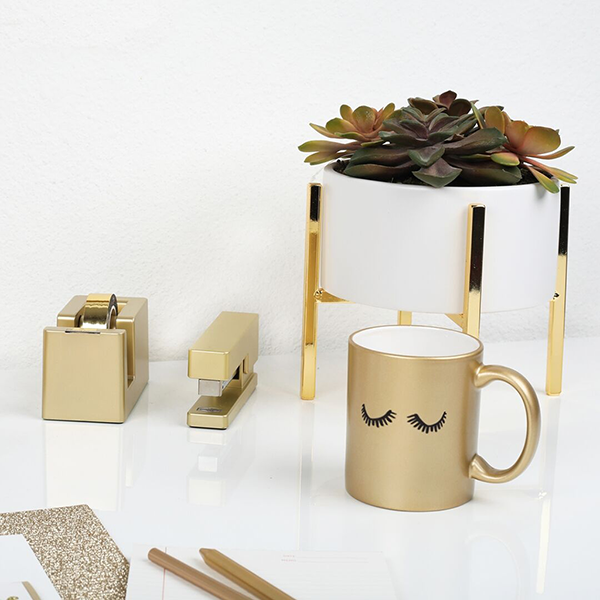 Talking Out of Turn - Wholesale Desk Set - Desk Set2