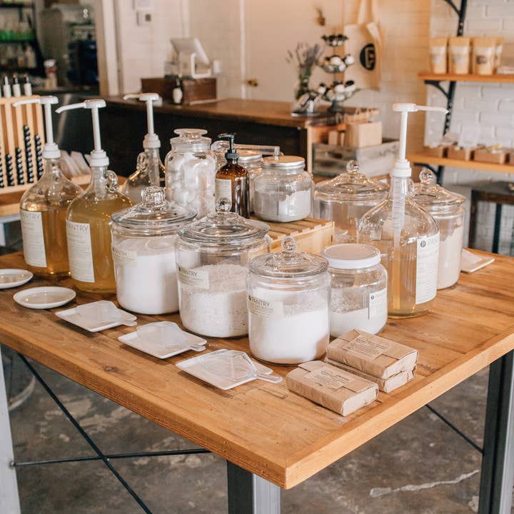 Pantry Products - Skin, Body, + Wellness - Vente Pots - Bocal en verre de 1/2 gallon + gallon - Vide, recharge en vrac0