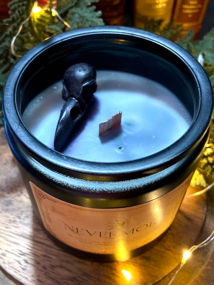 Nevermore Candle, Bougie littéraire, Edgar Allen Poe, Bookish pour la vente par Sacred Lore