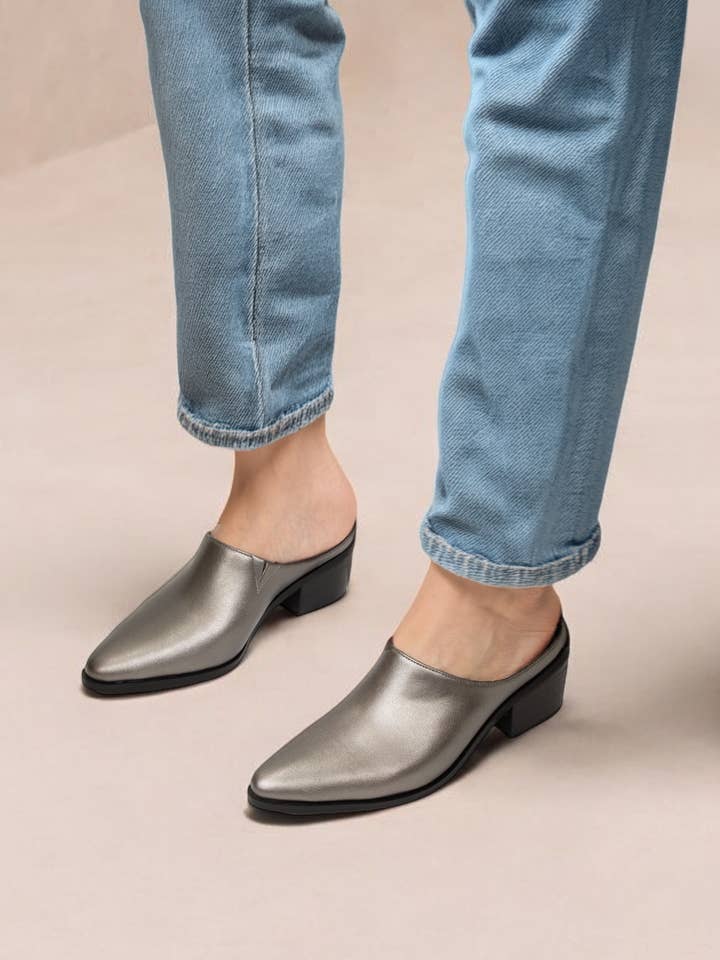 CCOCCI - Wholesale Mules - Women's - GINA POINTED-TOE SLIP ON BLOCK HEEL MULE28