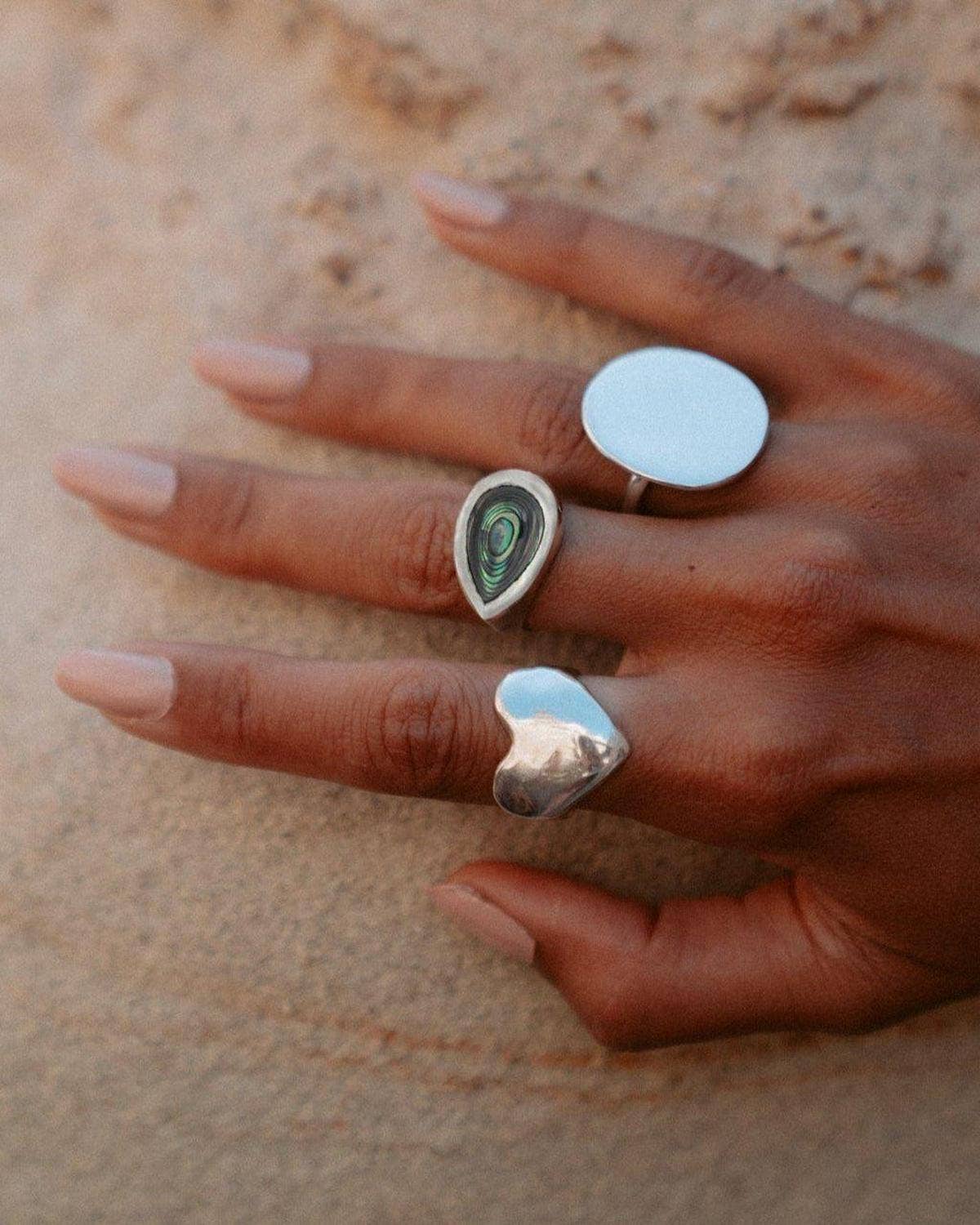 Dea Dia - Wholesale Signet Ring - Eros Silver Heart Signet Ring7