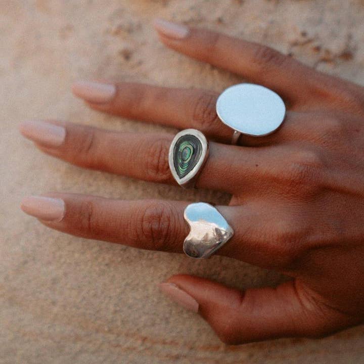 Dea Dia - Wholesale Signet Ring - Eros Silver Heart Signet Ring7