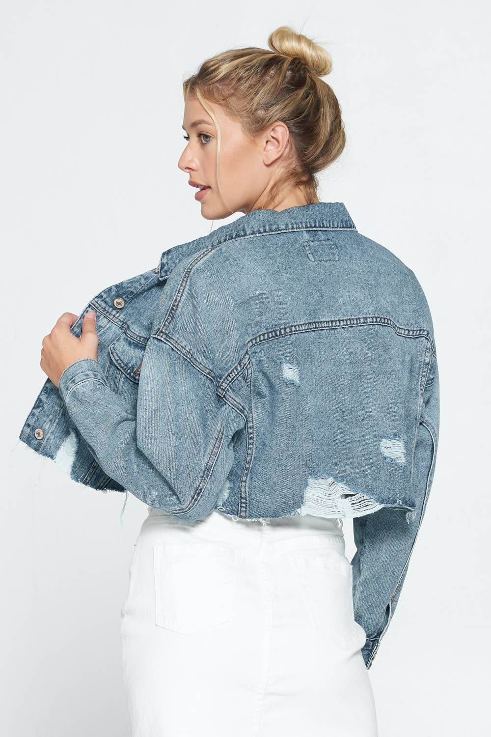 Lavaggio medio IB9223 - Lavaggio Medio - Giacca di Jeans Crop in vendita all'ingrosso su Faire4