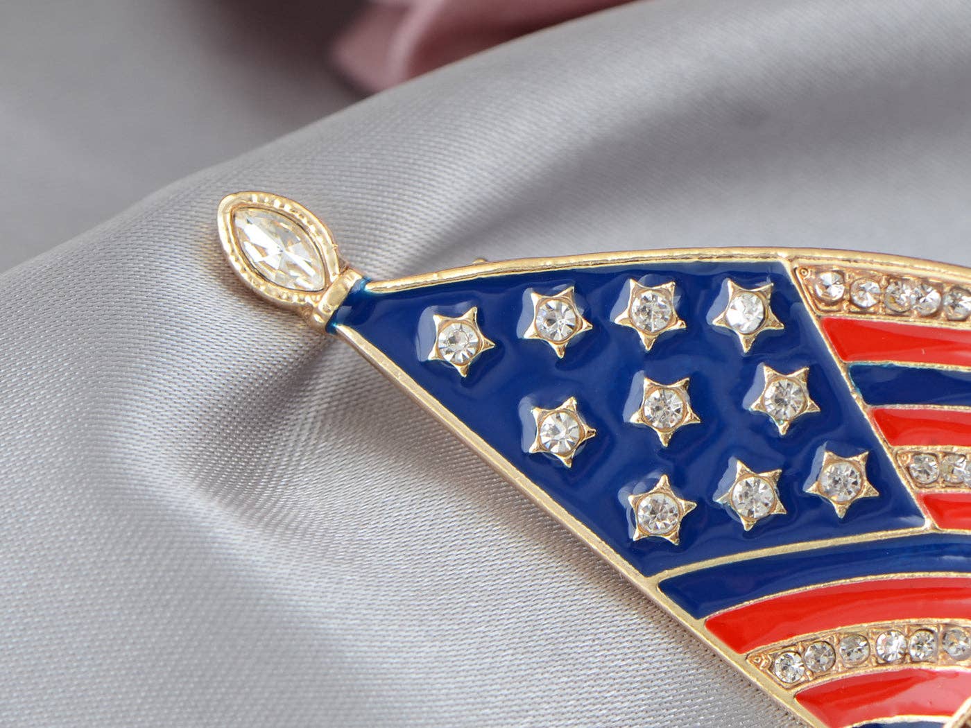 AK Brand – Großhandel Broschen – Brosche mit amerikanischer Flagge der USA, 4. Juli80