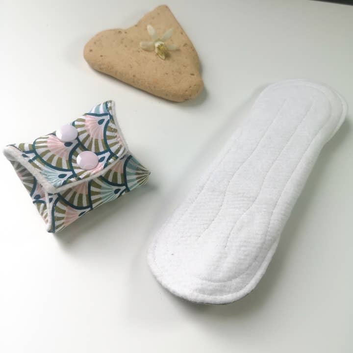 Les Mimines Montpellieraines - Wholesale Menstrual Pad/Liner - Hemp sanitary napkin "pink scales"1