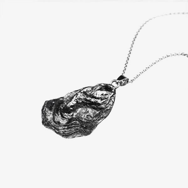 Collier "huitre" pour la vente par Bijouterie & Charcuterie