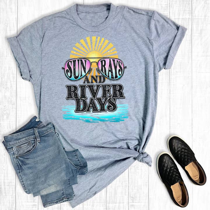 T-shirt imprimé Summer Sun Rays And River Days pour la vente par The Way Down South