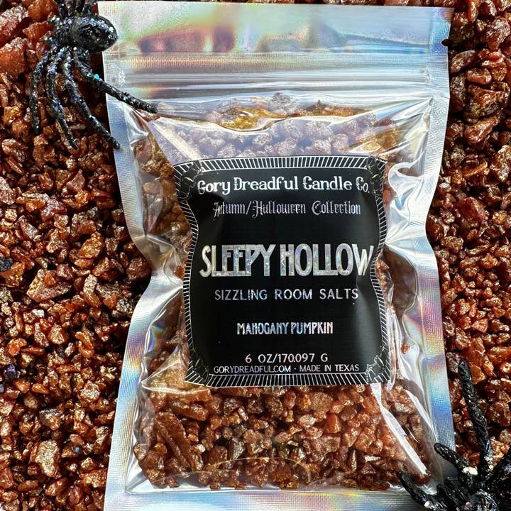 Pot-pourri de cristaux de sel pour chambre crépitante Sleepy Hollow : Parfum de citrouille et d'acajou pour la vente par Gory Dreadful Candle Co