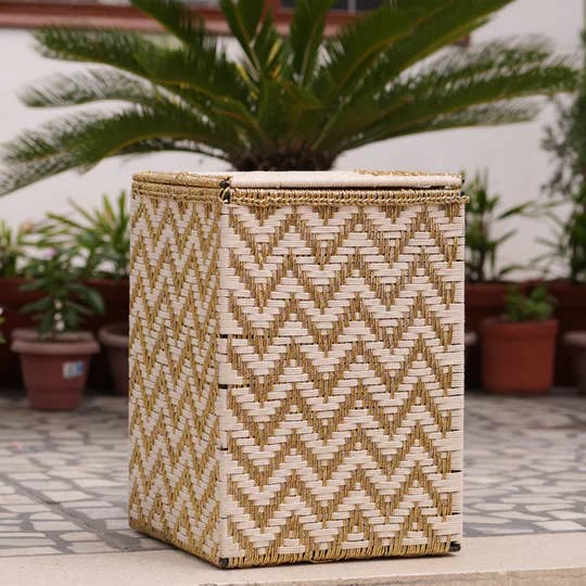 Panier à linge Tide, petit pour la vente par Sirohi