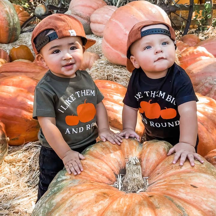 T-shirt avec patch citrouille d'Halloween « I Like Them Big & Round » pour la vente par Sonrise State